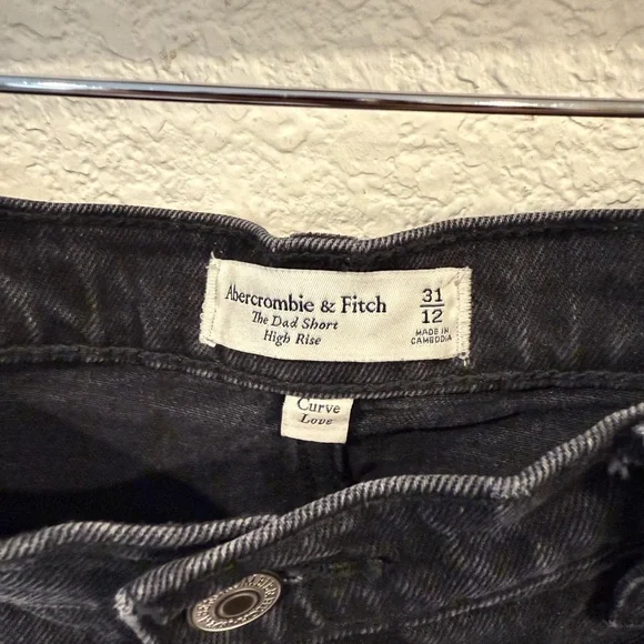 Abercrombie & Fitch Black Jean Shorts Mid-Length - Picture 3 of 3